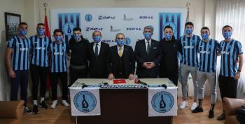 Belediye Kütahyaspor’Dan İmza Şov
