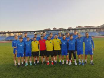 Belediye Kütahyaspor Sahaya İndi
