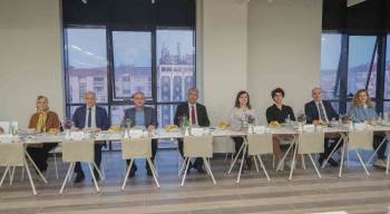 Belediye Personeli İle İftar
