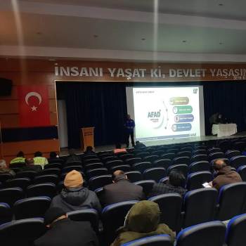 Belediye Personeline ’Afet Farkındalık Eğitimi’ Verildi
