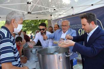 Belediyeden 20 Bin Kişilik Aşure İkramı
