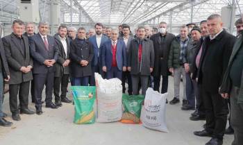 Belediyeden Üreticiye Tohum Desteği
