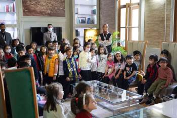 Belediyeyi Merak Eden Minikleri Makamında Ağırladı
