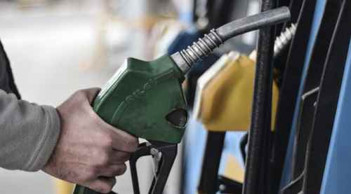 Benzin fiyatı 5 liranın altına iniyor