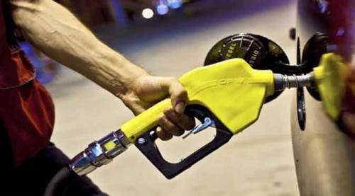 Benzin istasyonunda "fulle delikanlı" deyince...