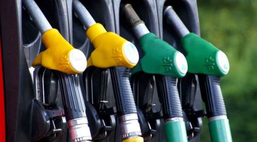 Benzin ve motorine benzeri görülmemiş dev zam!