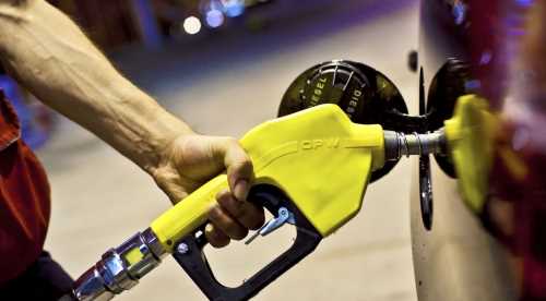 Benzine bir indirim daha