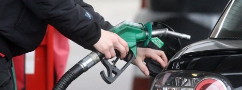Benzine büyük zam geldi 