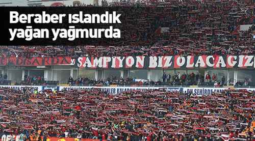 Beraber ıslandık yağan yağmurda