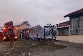 Besi Damında Çıkan Yangın Kısa Sürede Söndürüldü
