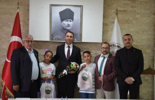 Beylikova Belediyesi'nde makam Havin ve Adar'a emanet