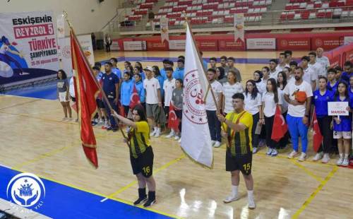 Beyzbol 5 Turnuvası Eskişehir’de start aldı