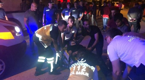 Bıçaklı kavgada 3 kişi yaralandı