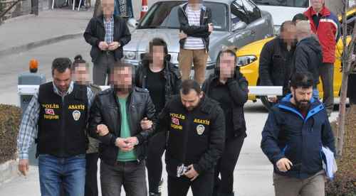 Bıçaklı kavgada canından oldu