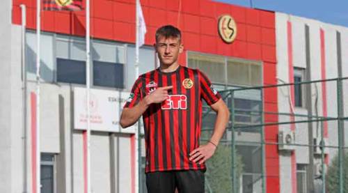 Bilal Ceylan kimdir? Kaç yaşında? Bilal Ceylan nereli? Hangi mevkide oynuyor?