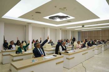 Bilecik Belediyesi’Nden Bilecikspor’A Konaklama Desteği
