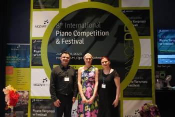 Bilecik Belediyesi Sanat Akademisi Öğrencileri İzmir’De Hünerlerini Sergiledi
