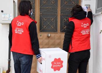 Bilecik Belediyesinin İhtiyaç Sahiplerine Gıda Yardımı Sürüyor
