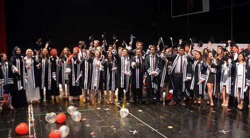 Bilecik'de öğrencilerin mezuniyet heyecanı