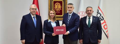 Bilecik’e dev spor hamlesi: Modern tesisler için imzalar atıldı