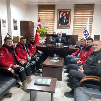 Bilecik Edebali Arama Kurtarma Derneği (Edak), Yeni Atanan Müdüre Ziyaret Etti
