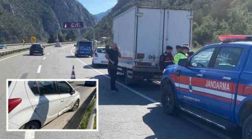 Bilecik-Eskişehir karayolunda iki araç çarpıştı: 1 yaralı