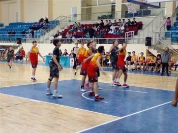 Bilecik’İn Ev Sahipliğini Yaptığı Okul Sporları Genç B Basketbol Müsabakaları Tamamlandı
