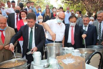 Bilecik Muhtarlar Derneği’Nden 2 Bin Kişilik Aşure
