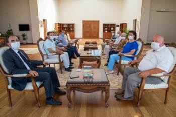 Bilecik Muhtarlar Derneğinden Rektöre Ziyaret
