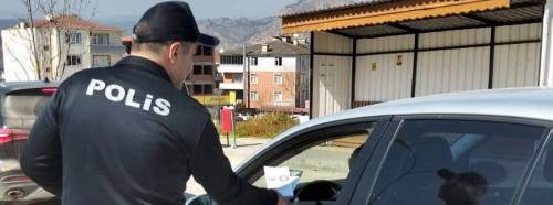 Bilecik polisi halkı bilgilendirdi: Güvenlik farkındalığı artırılıyor!