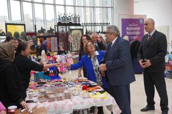 Bilecik’Te ’Üretici Kadınlar Hayır Çarşısı’ Açıldı
