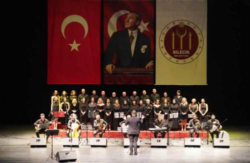 Bilecik’te 10 Kasım Atatürk’ün sevdiği şarkılarla anıldı
