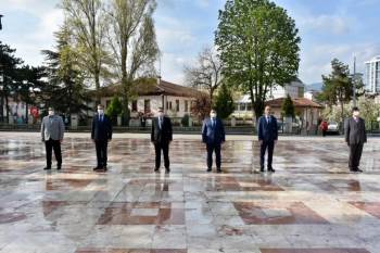 Bilecik’Te 23 Nisan Ulusal Egemenlik Ve Çocuk Bayramı Sade Bir Törenle Kutlandı
