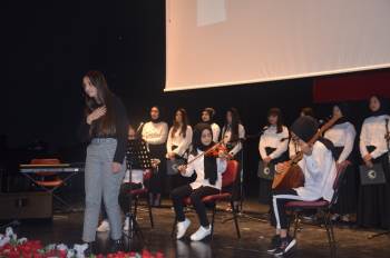 Bilecik’Te 24 Kasım Öğretmenler Günü Düzenlenen Törenle Kutlandı
