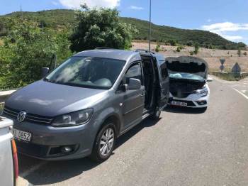 Bilecik’Te 3 Aracın Karıştığı Zincirleme Kazada 5 Kişi Yaralandı
