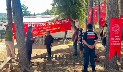 Bilecik’te 30 aileden anlamlı buluşma! Telefonları bir kenara bıraktılar