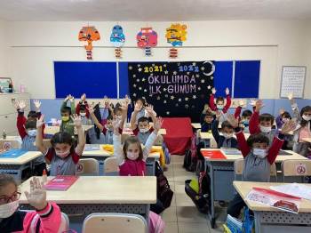 Bilecik’Te 33 Bin Öğrenci İçin Ders Zili Çaldı
