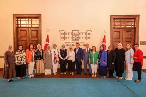 Bilecik’te AK Parti heyeti Vali Sözer’i ziyaret etti