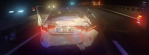 Bilecik’te alkollü tır sürücüsü otomobile arkadan çarptı: 3 yaralı