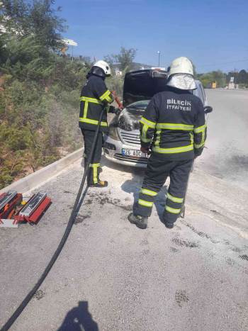 Bilecik’Te Araç Yangını Zamanında Müdahaleyle Söndürüldü
