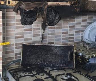 Bilecik'te aspiratör prizi yangın çıkardı, ev sakini yaralandı