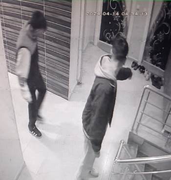 Bilecik’Te Ayakkabı Hırsızları Güvenlik Kamerasına Yakalandı
