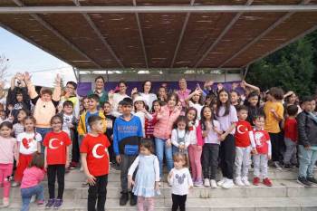 Bilecik’Te Binlerce Çocuk "23 Nisan" Coşkusunu Birlikte Yaşadı
