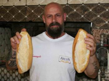 Bilecik’Te Bir Fırıncı, Kendi Poşetini Getirene Ekmeği 1 Tl İndirimli Veriyor
