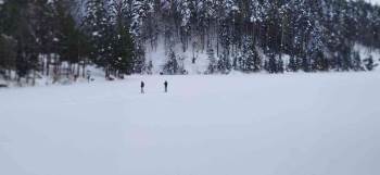 Bilecik’Te Bir Gölet Soğuktan Tamamen Dondu
