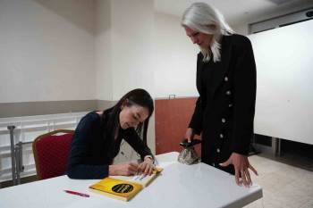 Bilecik’Te Düzenlenen ’Korkma! İyi Bir Annesin’ Adlı Söyleşiye Büyük İlgi Oldu
