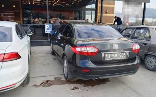 Bilecik’te engelli parkına resmi araç cezası