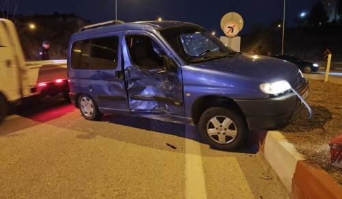 Bilecik’te hafif ticari araç ve motosiklet çarpıştı: 1 yaralı