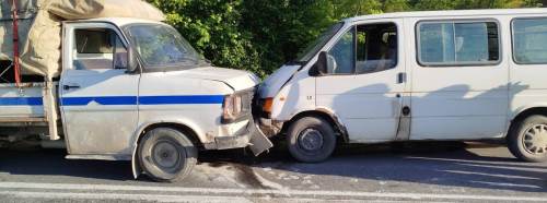 Bilecik’te iki araç kafa kafaya çarpıştı: 1 yaralı
