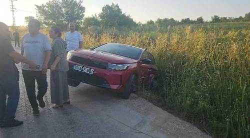 Bilecik’te iki otomobil çarpıştı: 3 kişi yaralandı